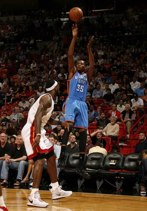 在中场构建 在中场构建